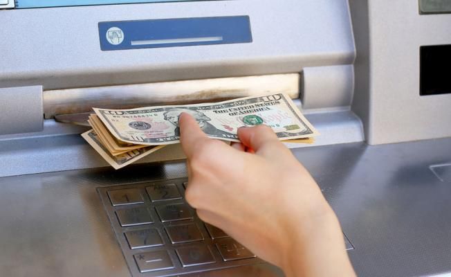 ATM’de Sıkışan Paraya Ne Olur?