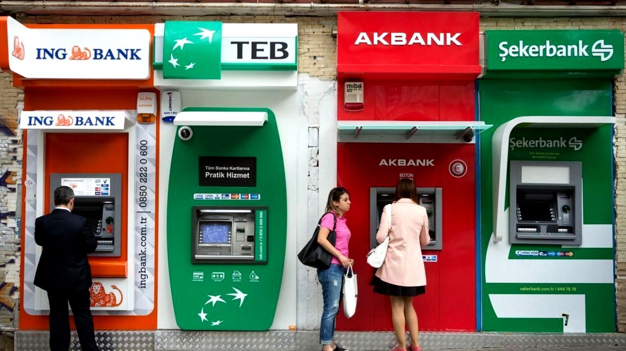 Bankalar, Kredi Fırsatlarını Sunmak İçin Adeta Sıraya Girdi!