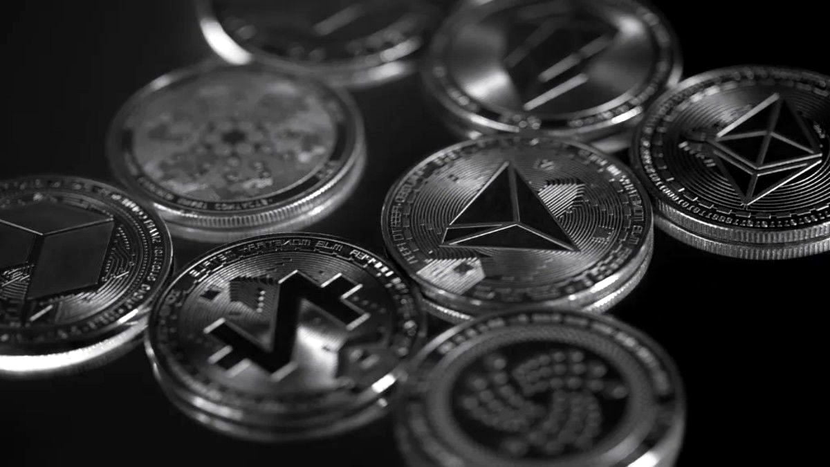 Bitcoin Düşüyor, Uzmanlar Bu 3 Kripto Parayı İşaret Ediyor!