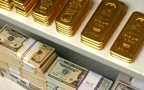 Merkez Bankası 100 Baz Puan İndirim Kararından Sonra Dolar, Rekor Tazeledi!