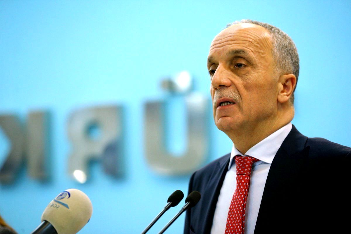 TÜRK-İŞ Başkanı Ergün Atalay: Uzatmayın, İşçiyi Mutlu Edecek Asgari Ücreti Önümüze Getirin Hemen İmzalayalım!   