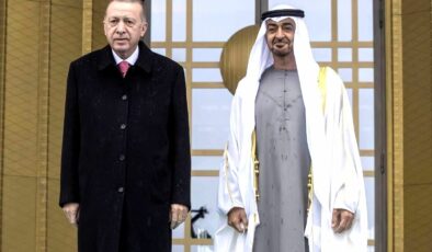 Türkiye’ye Doların Ateşini Söndürmeye Gelen BAE Veliaht Prensi, 9 Alanda Anlaşma İmzaladı