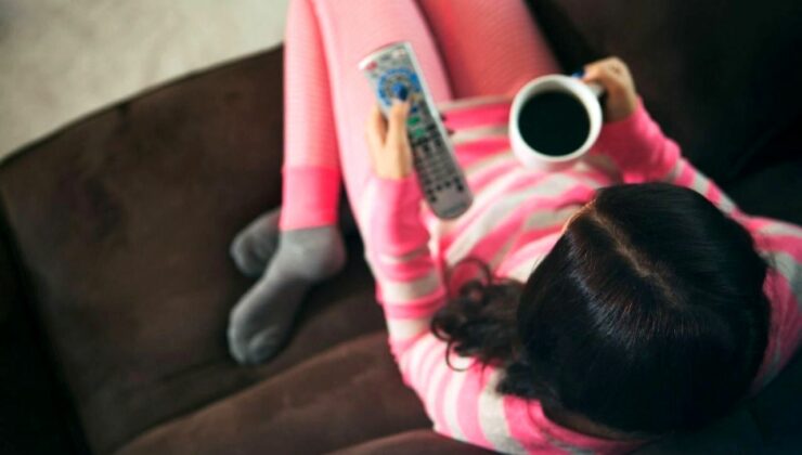 Yılbaşında ‘Pijama, Terlik, Televizyon’ Keyfi Maliyeti Belirlendi!