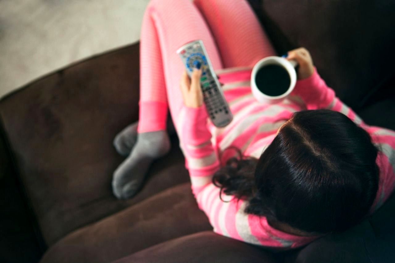 Yılbaşında ‘Pijama, Terlik, Televizyon’ Keyfi Maliyeti Belirlendi!