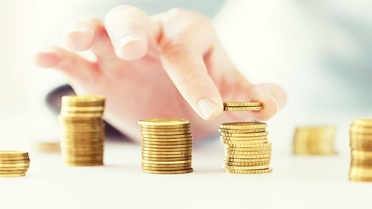 Altın alacaklar, yatırım yapacaklar yaş tahtaya basmayın! Fiziki altın almak mı yoksa bankada altın hesabı açmak mı avantajlı?