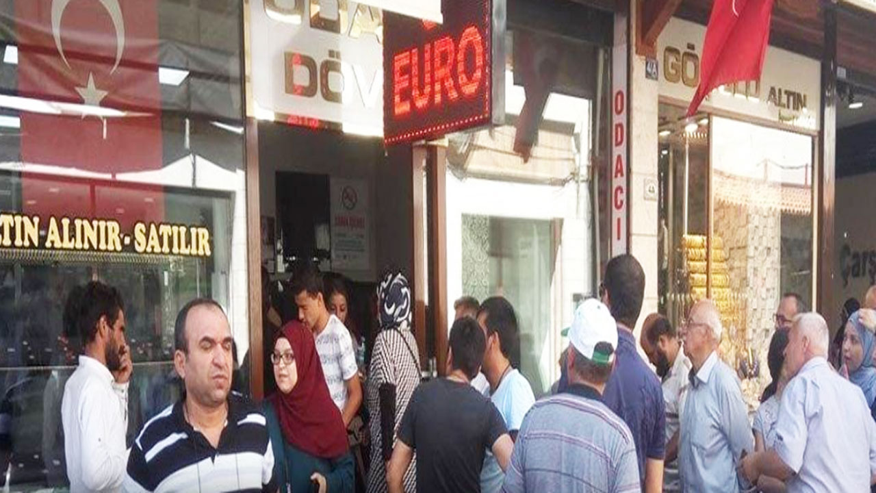 Dolar alanları, hesabı olanları 24 saat öncesinden uyardı! Rakamı duyan döviz bürosuna koşuyor! Karalar bağlatan tahmin!