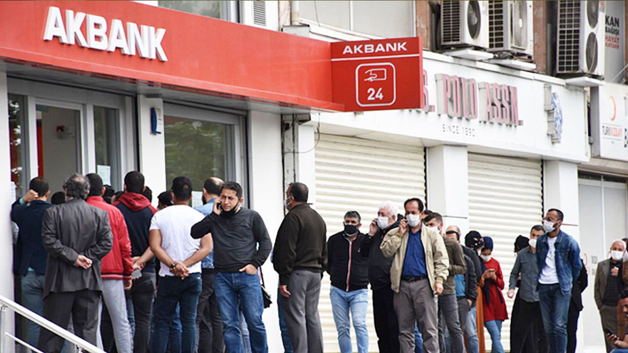 İnternetten Bir Tıkla Anında 32.000 TL Para! Akbank’ta İhtiyaç Kredisi Faiz Oranları Ne Kadar?