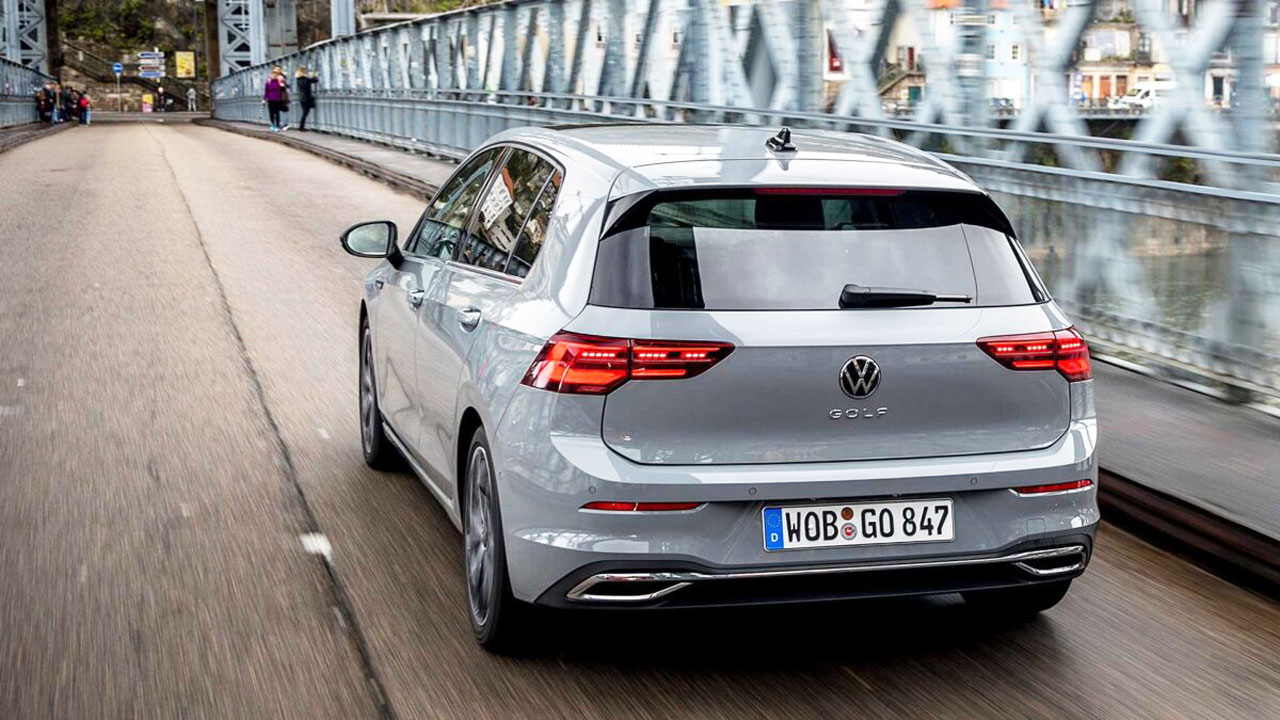 Yeni Volkswagen Golf 1.0 eTSI 110 PS DSG Style yalnızca 384.100 TL’ye satılıyor; Bu ÖTV sürprizini kimse beklemiyordu