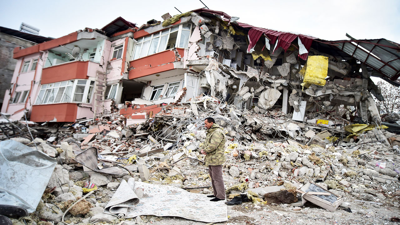AFAD az önce peş peşe açıkladı! Depremde İstanbul’un en riskli 100 mahallesi güncellendi!