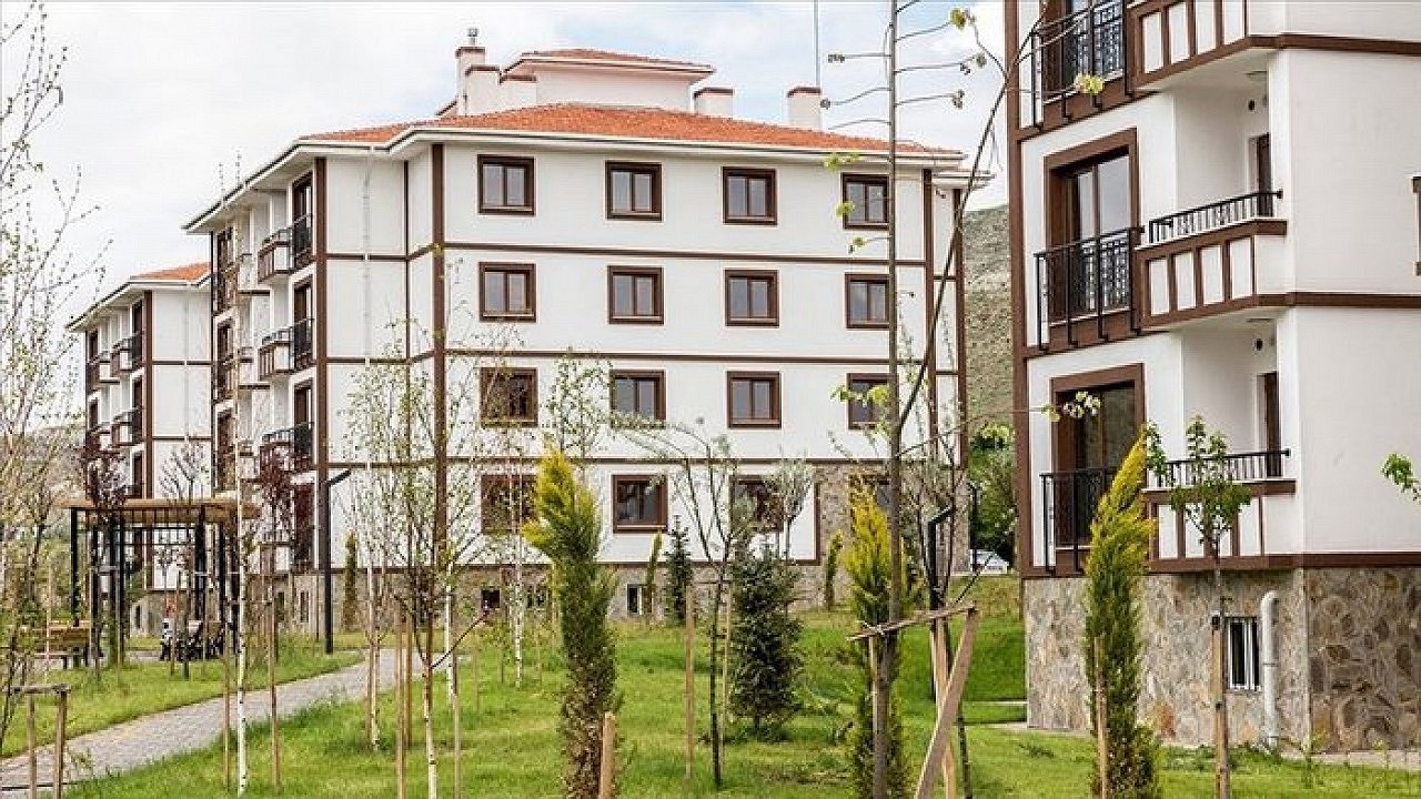 TOKİ az evvel müjdeyi verdi! TOKİ aylık 3 bin 407 TL taksitle 2+1, 3+1 ev satışı yapıyor! Cebinizde 62.000 TL peşinat olsun yeter