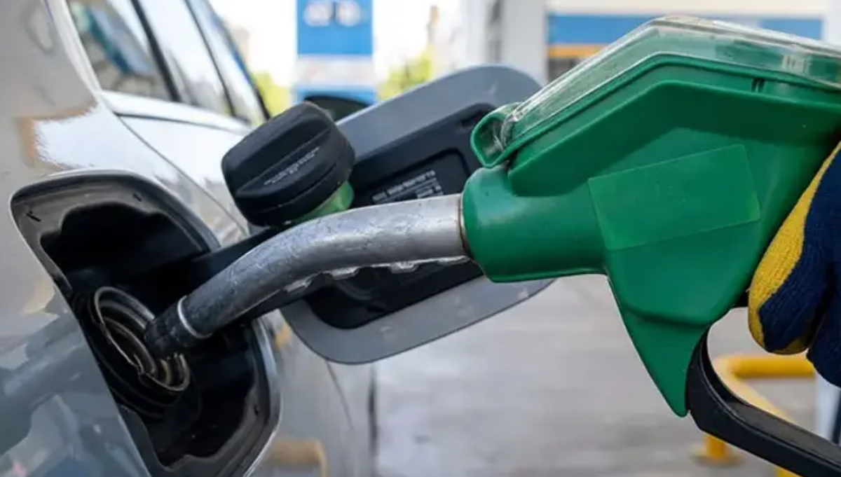 Araç sahiplerine müjde! Benzine indirim geliyor