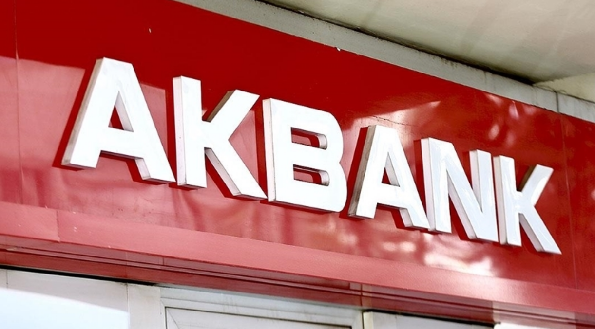 Akbank’tan 3,2 milyar TL’lik tahsili gecikmiş alacak satışı