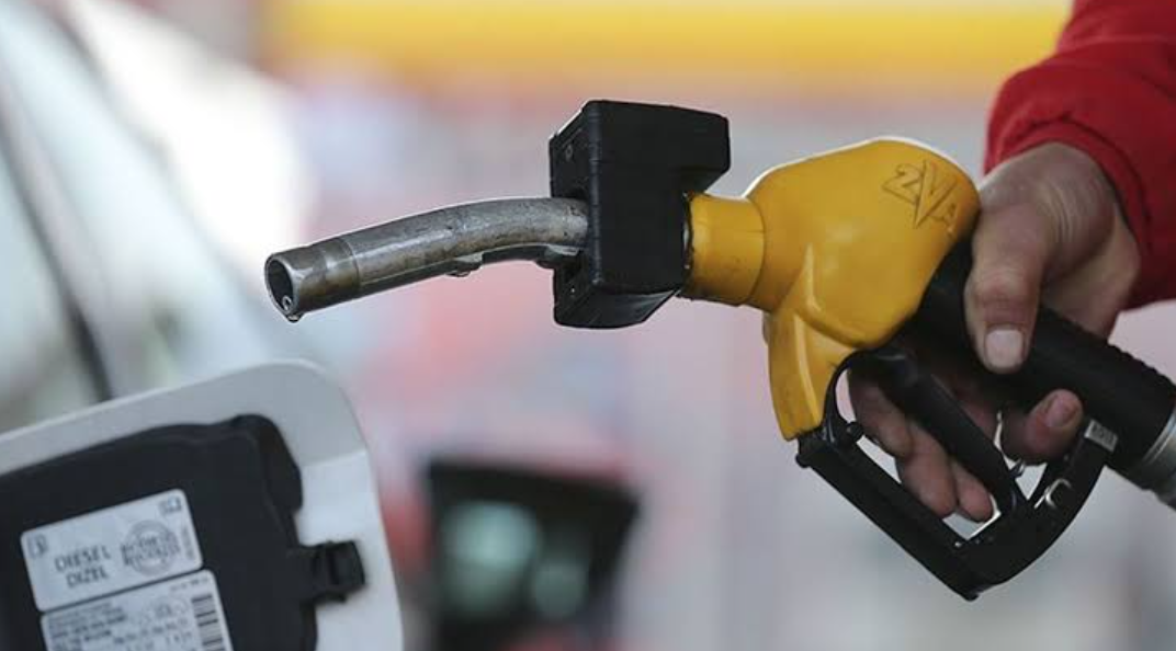 Motorinden sonra benzine de indirim geliyor! Ne kadar olacak?