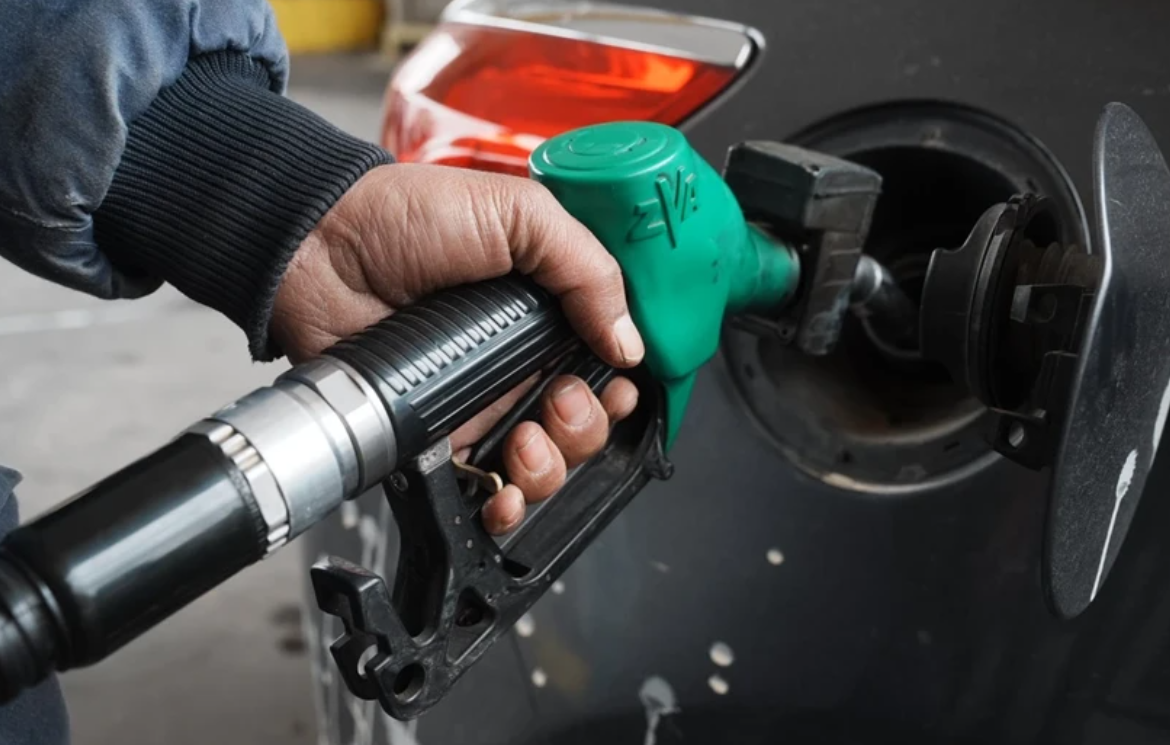 Benzin ve motorine büyük indirim geliyor! Fiyatlar ne kadar olacak?